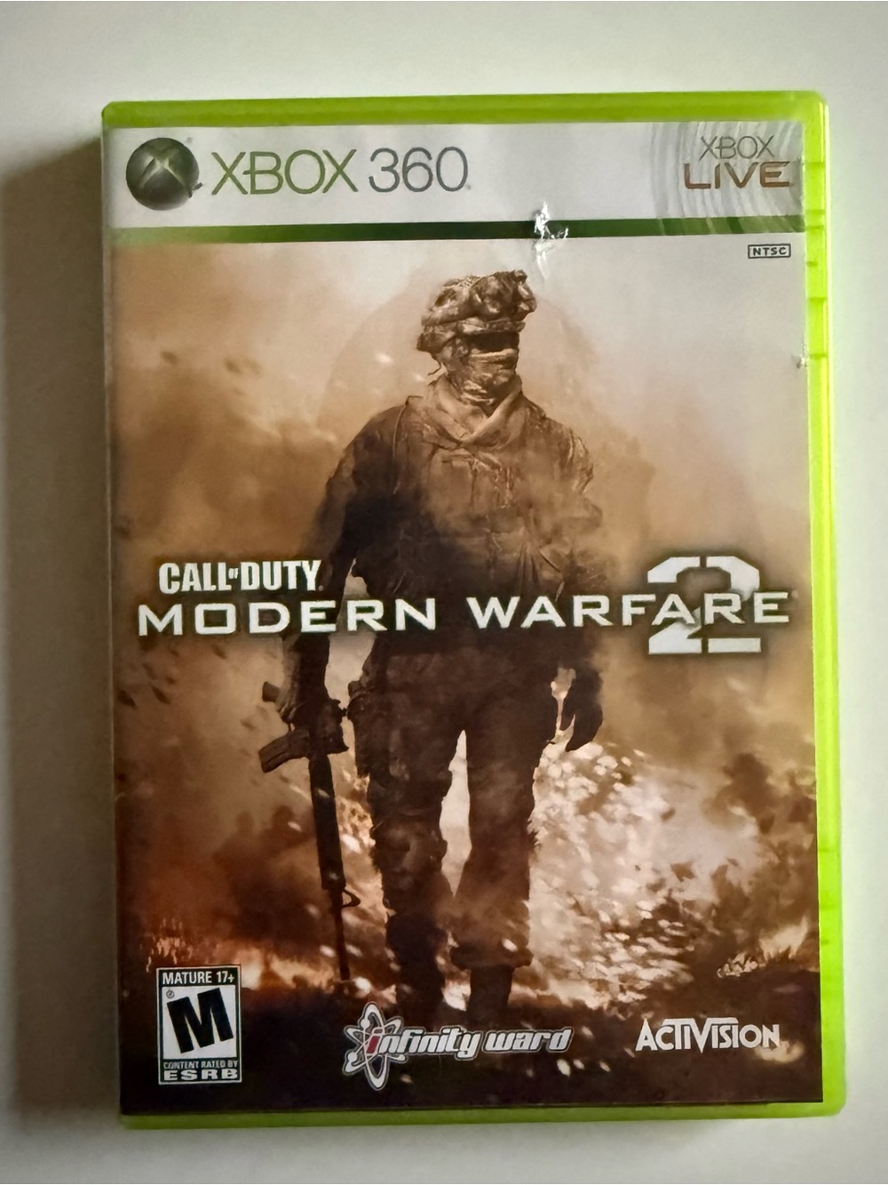 Call of Duty: Modern Warfare 2 (Xbox 360) - Green Case by Activision